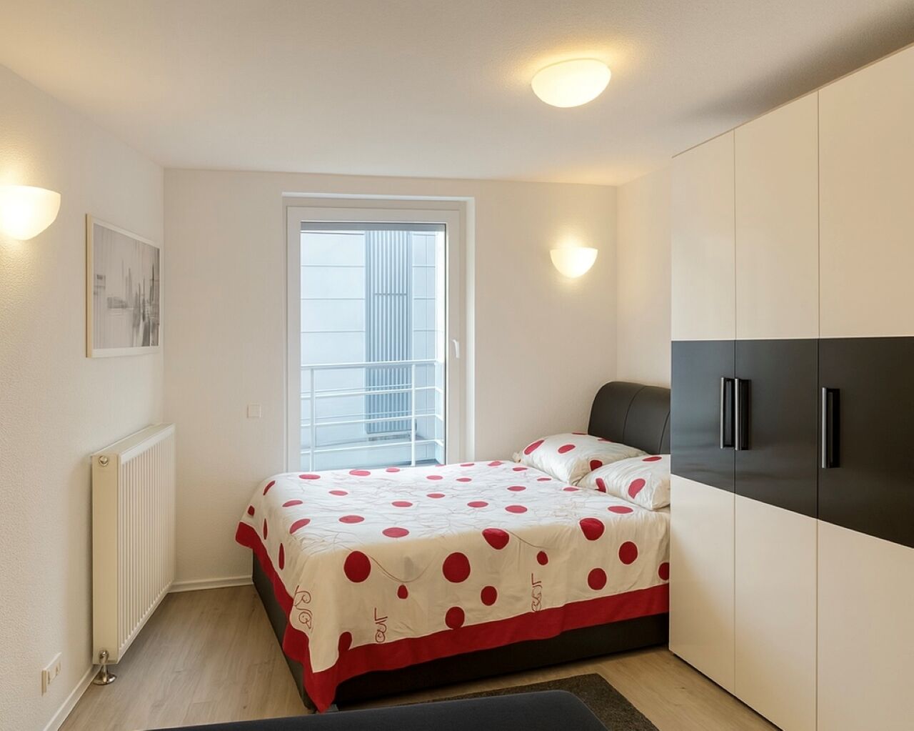 Bett Schlafzimmer 1